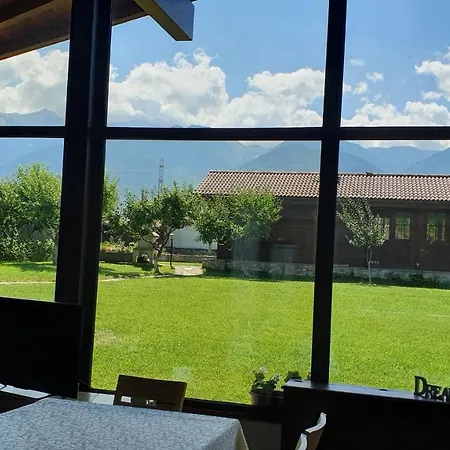 Gostnici Case de vacanță *
