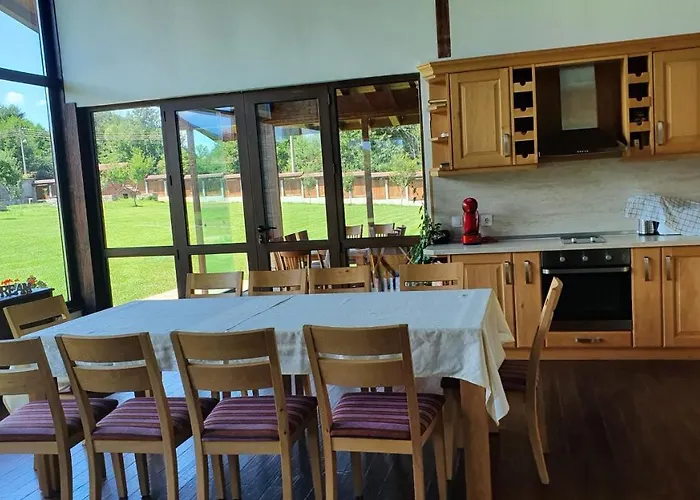 гостници Разлог